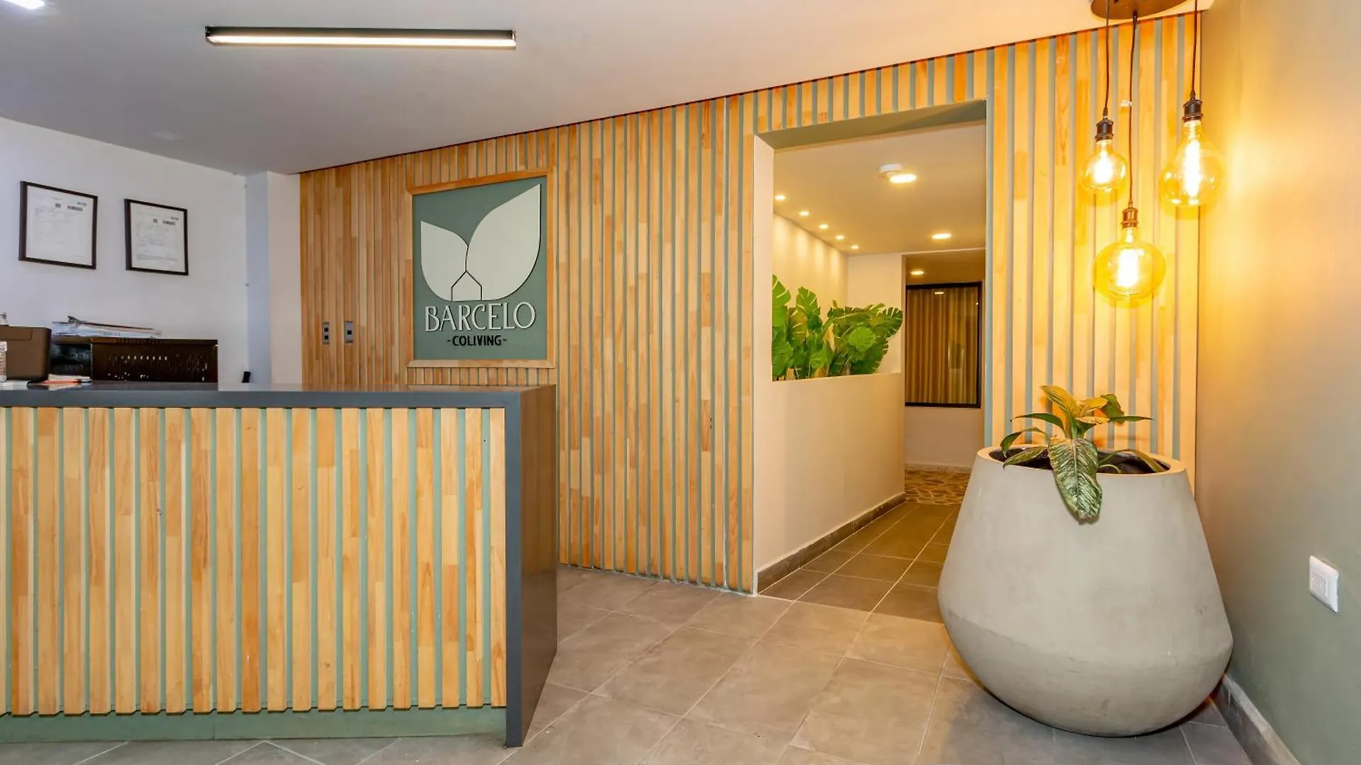 메딜린 Barcelo Coliving 아파트 0*,