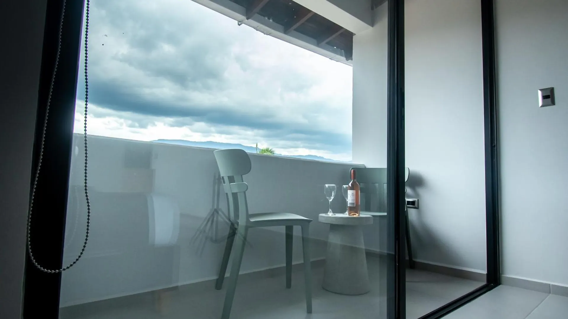 Barcelo Coliving Apartment Medellin